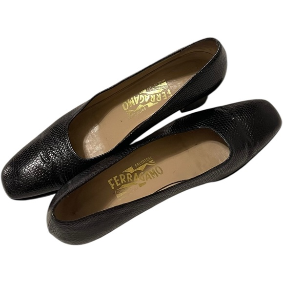 Salvatore Ferragamo Black Textured Heels - Picture 4 of 7